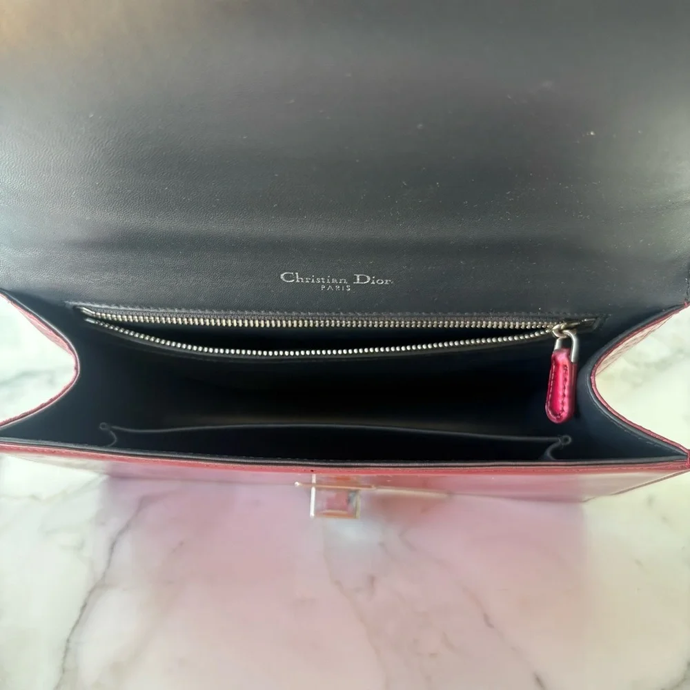 Christian Dior Dioram Red Shoulder Bag with Silver Chain - Picture 3 of 10